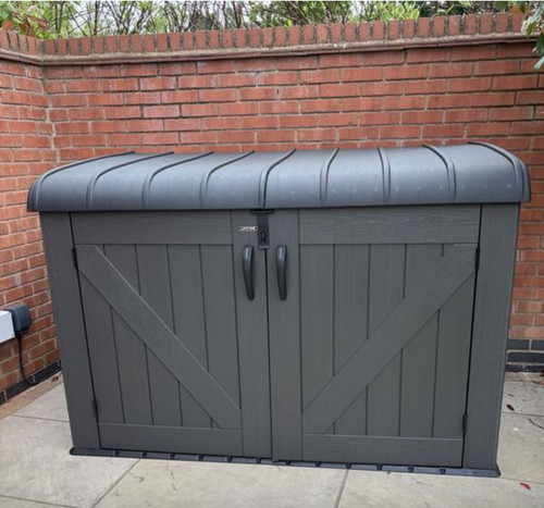 Plastic wheelie bin - plastic,